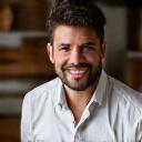 Portrait de Marc Dupont, un artisan boulanger.
